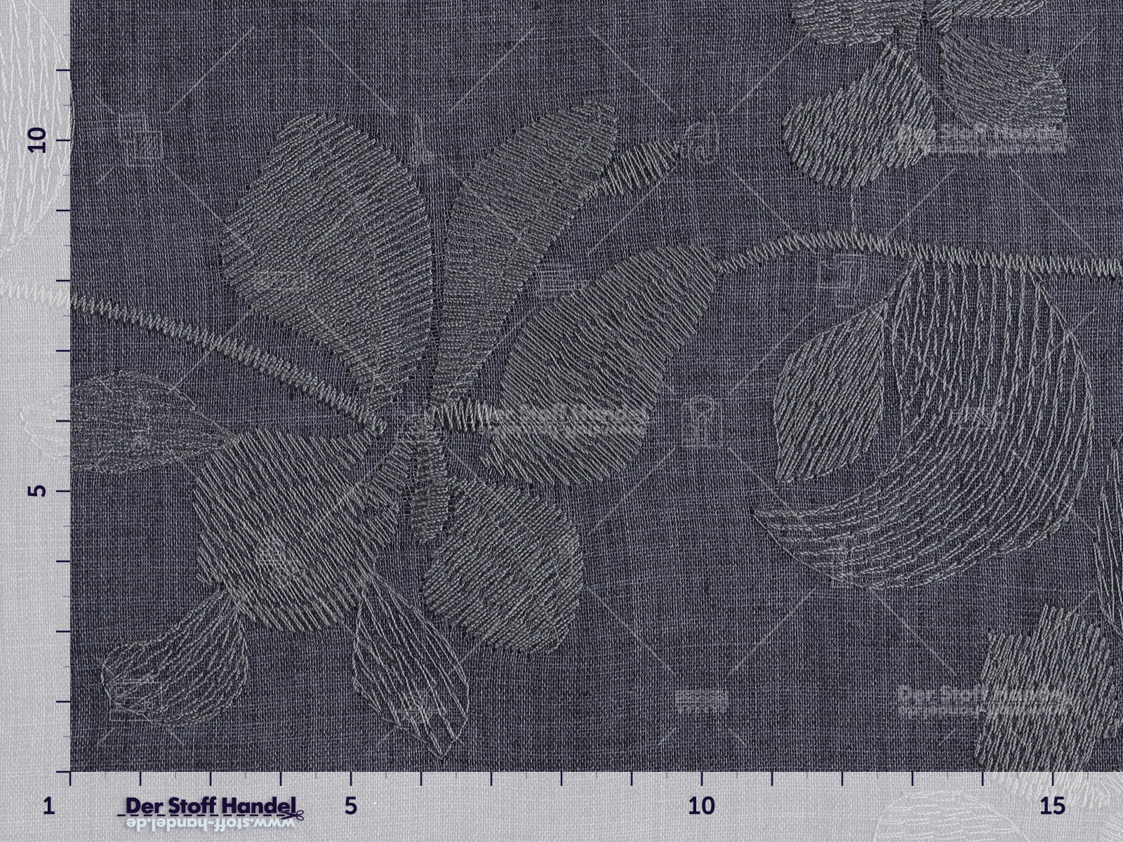 Polyester VOILE mit Schenstickerei ☼ Blumenranken auf DENIM