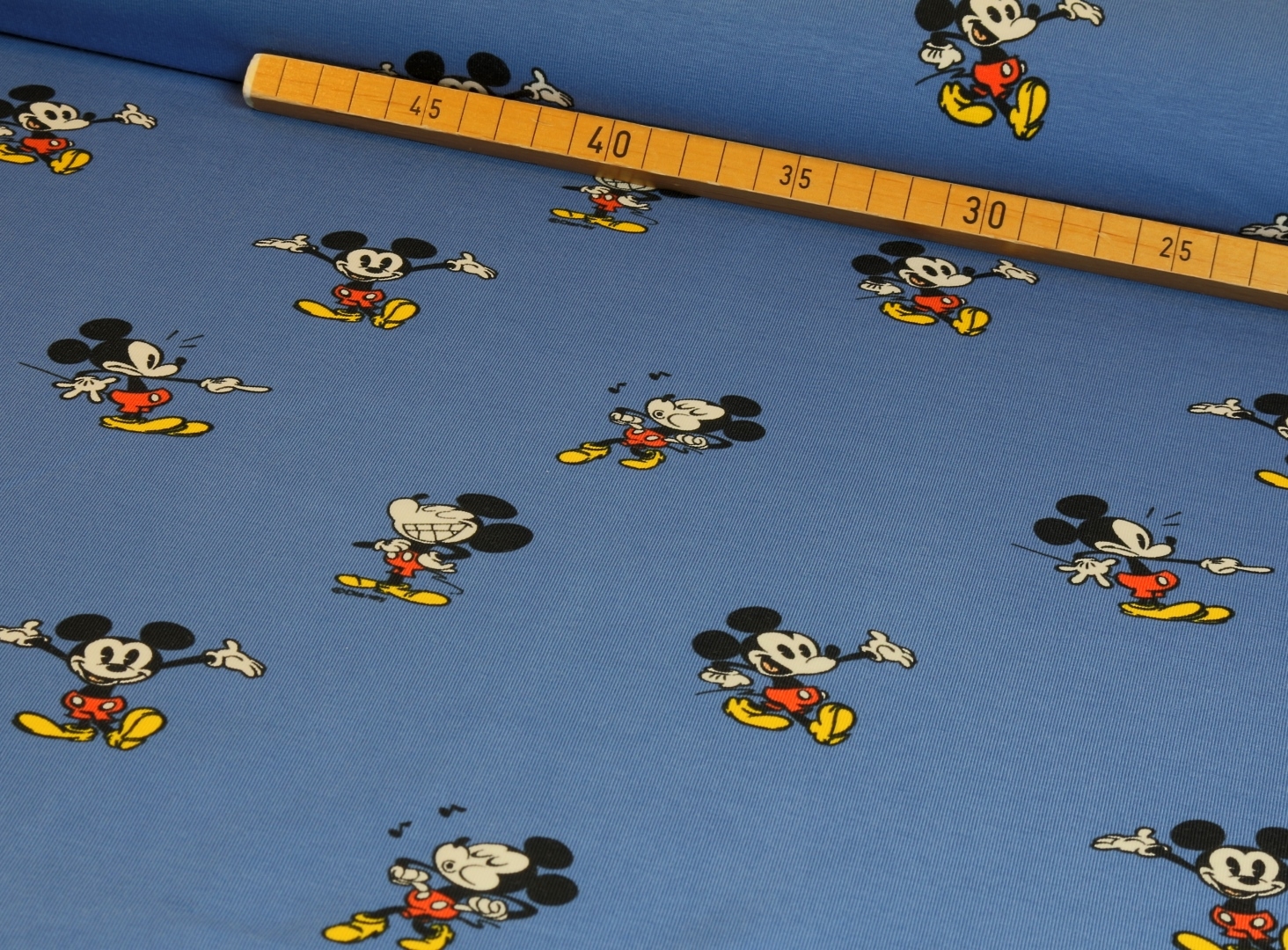 Jersey Digitaldruck Disneys Mickey Mouse *sing a song* auf Rauchblau